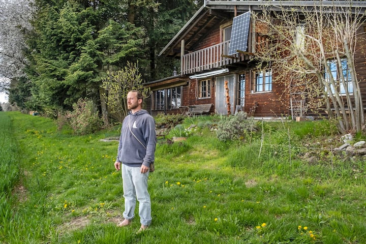 Kim Pasche, portrait dans la maison familiale sur les haut de Moudon