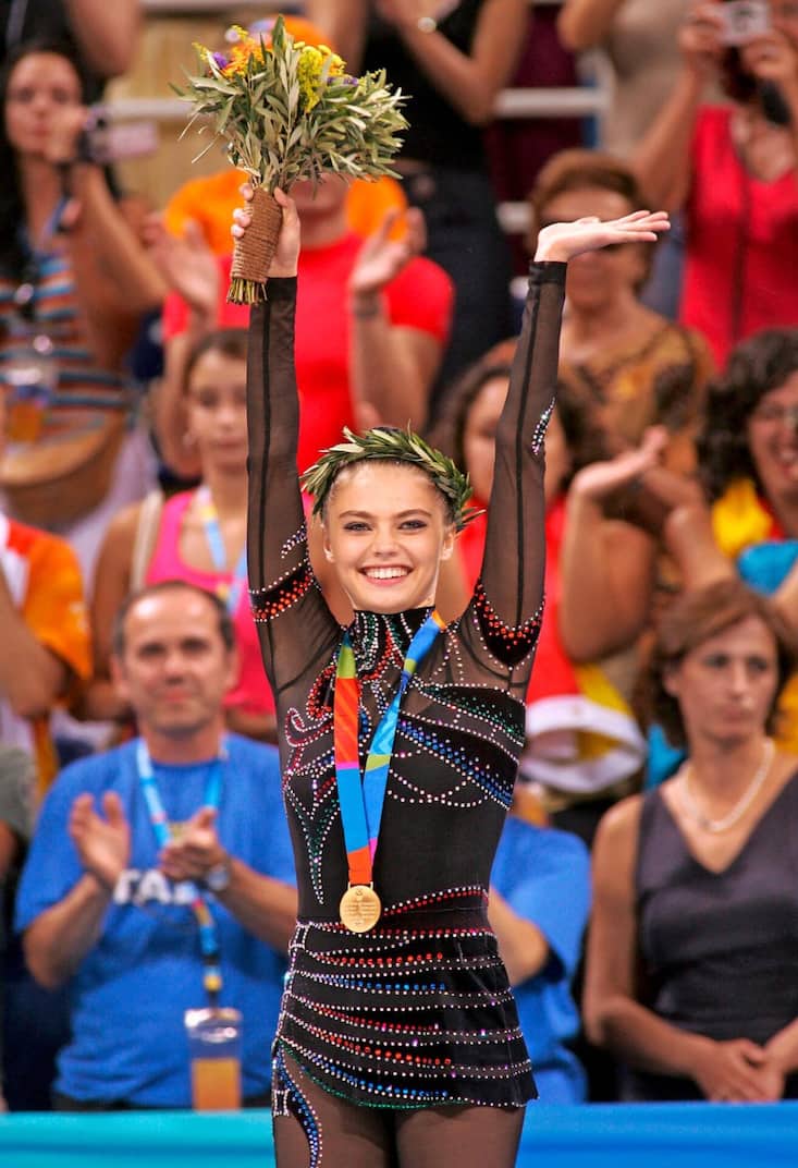 Alina Kabaeva championne olympique de gymnastique rythmique en 2004