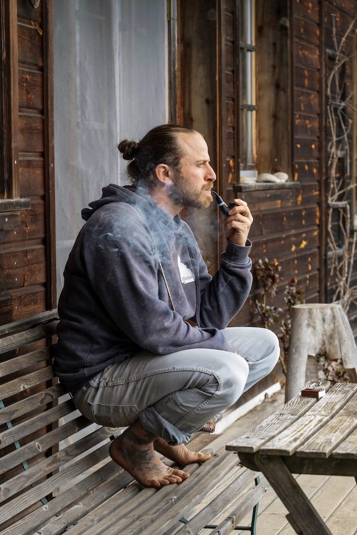 Kim Pasche, portrait dans la maison familiale sur les haut de Moudon